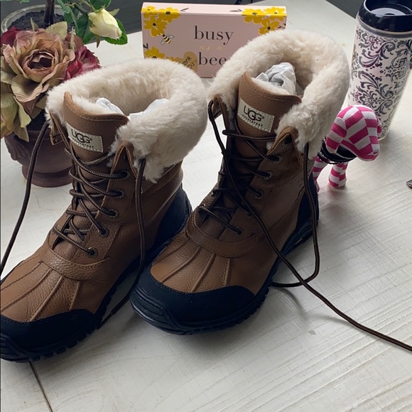 UGG Shoes - NIB Sz 9 AUTHENTIC UGG ADIRONDACK II 5469 OTTER